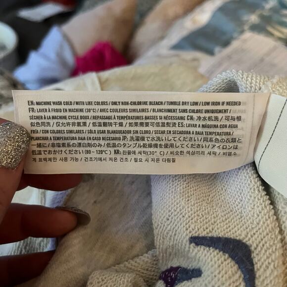 Abercrombie and Fitch Cropped Sweatshirt S Its All Love Gray Embroidered Rainbow - Picture 8 of 9